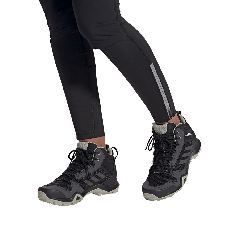 Adidas Performance Terrex AX3 Gore-Tex Mid Wanderschuhe Core Black/Solid Grey/Metal Grey Damen 7 Adidas Performance Terrex AX3 Gore-Tex Mid Wanderschuhe Core Black/Solid Grey/Metal Grey Damen - Image 5
