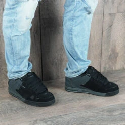 Globe Sabre Skate-Schuhe Black/Phantom Split Herren 11 Globe Sabre Skate-Schuhe Black/Phantom Split Herren -Ski Equipment Sale globe sabre gbsabr 20522 04 gross